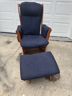 Nursing rockerchair good condition 