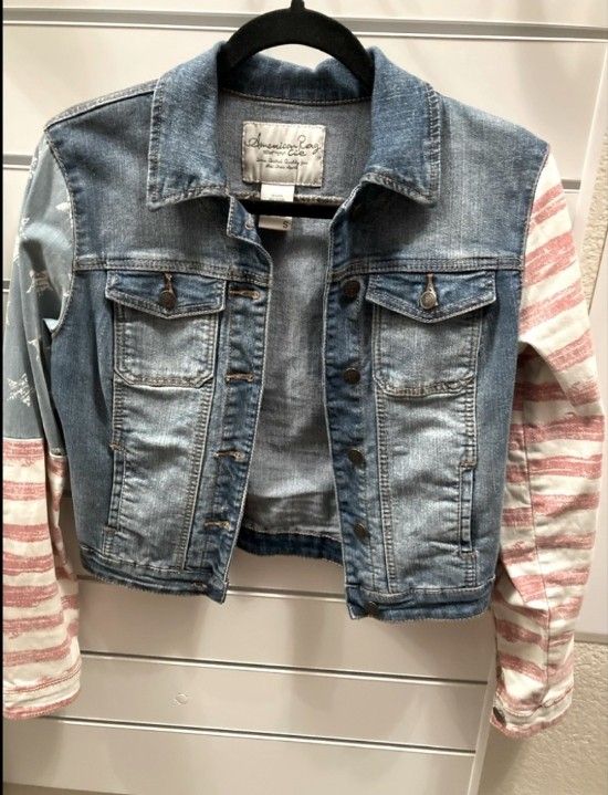American Rags•American Flag  Crop Jean Jacket•Size L 