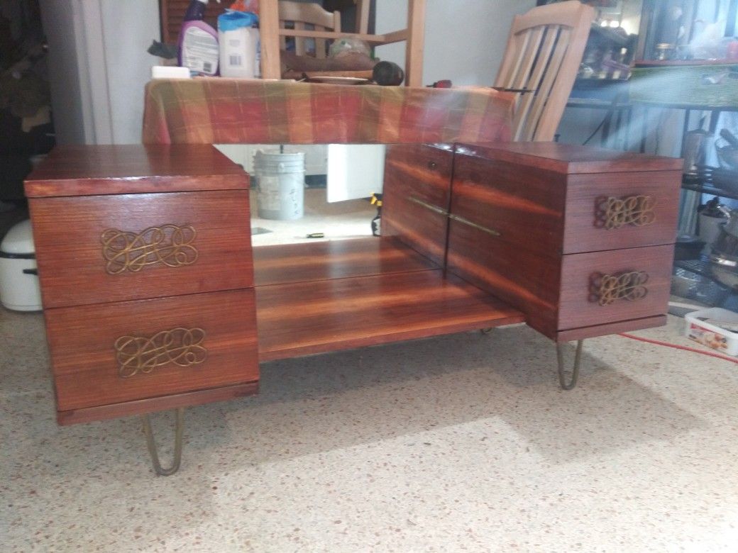Mid Century Vanity with large Mirror Hairpin Legs