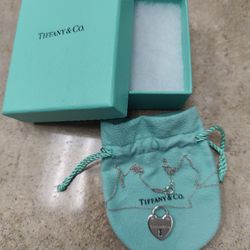 Authentic Tiffany & Co 925 Sterling Silver Heart Lock Key Hole Charm Necklace