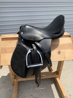 English Hunter Jumper saddle 16 inch seat seat