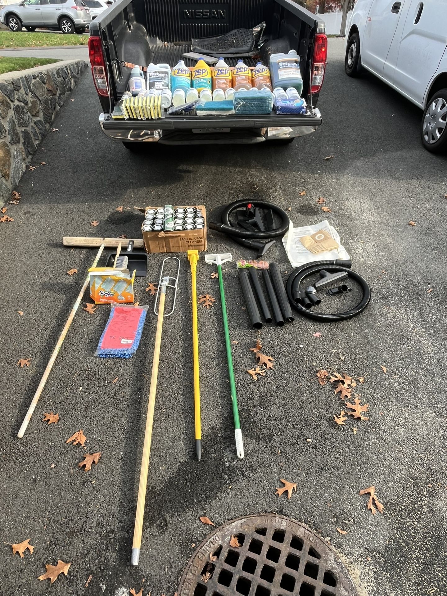 Brand New Cleaning Supplies $1