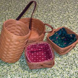 Longaberger Baskets 4 Medium Sized -  2 w/Fabric Liners 2 With Leather Handles