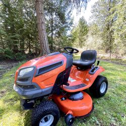FS: 2021 Husqvarna YTH 22V46 Mower Riding Lawnmower