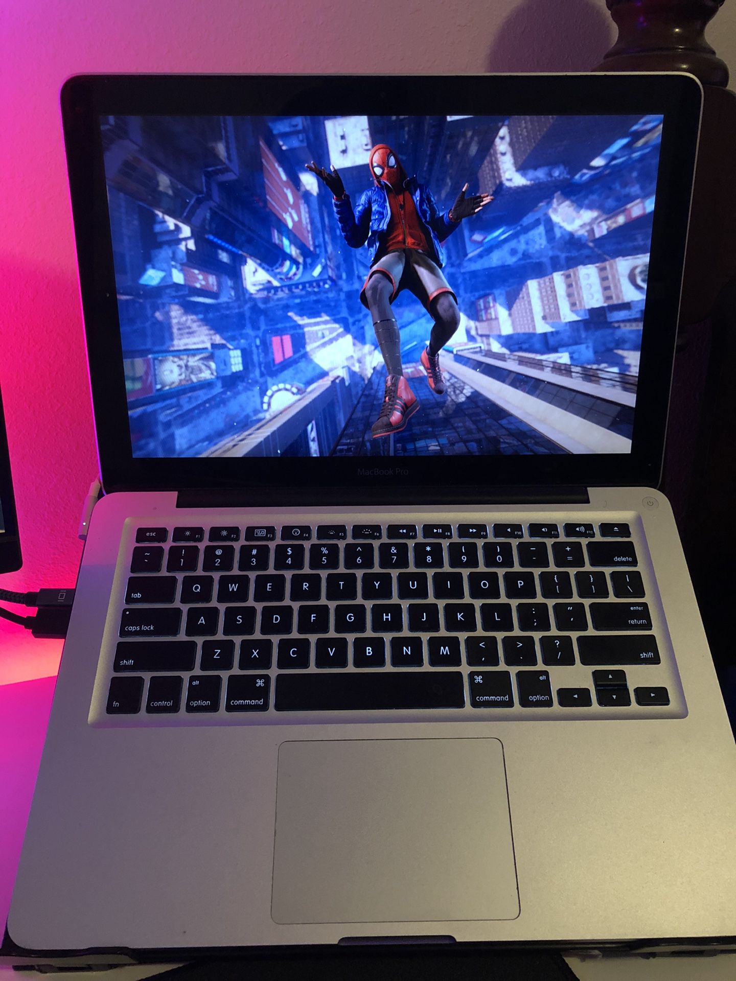 Upgraded FAST MacBook Pro w/ goodies