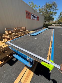 Free Work Table - Gratis