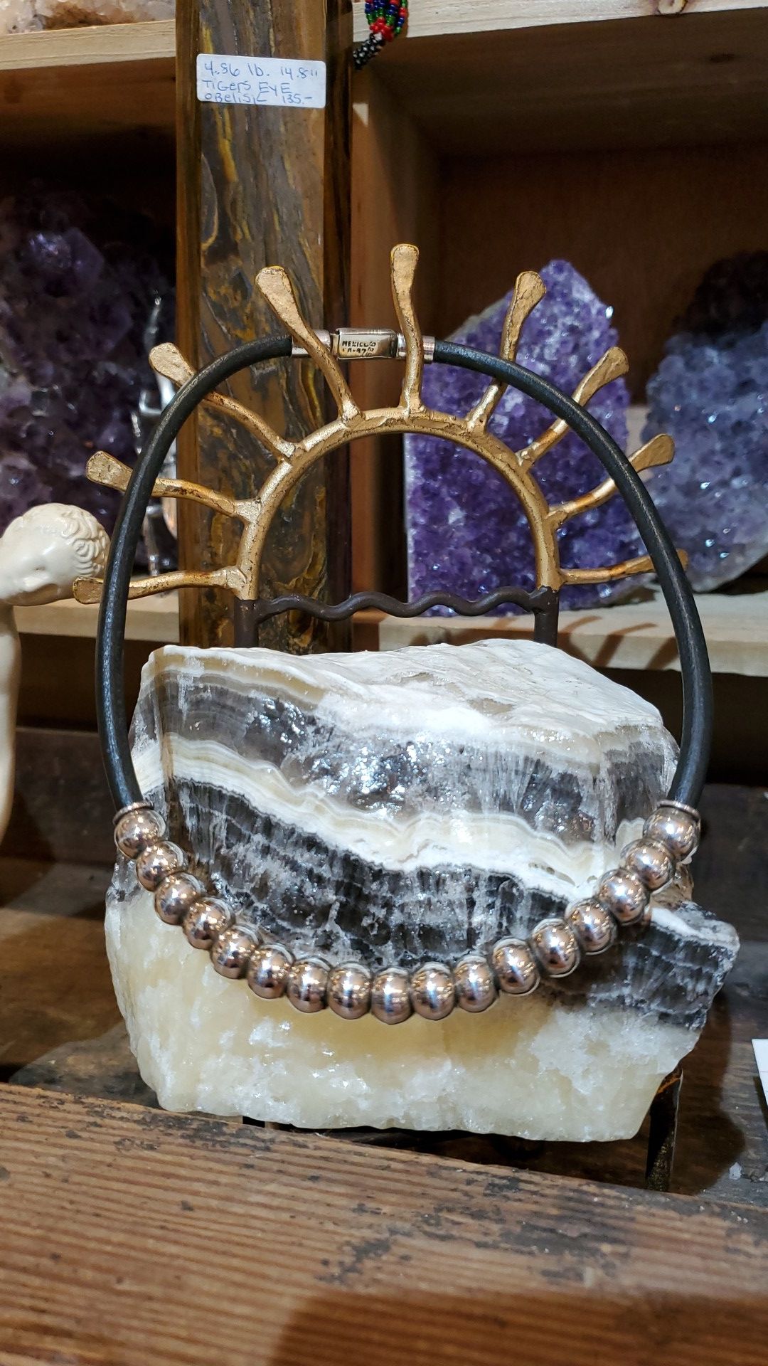 Choker necklace