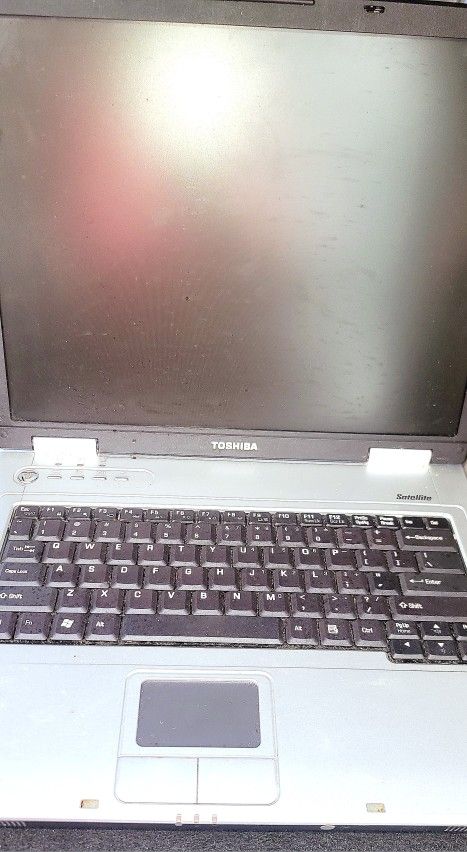 TOSHIBA LAPTOP