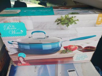 The Pioneer Woman Classic Ceramic 4.5-Quart Jumbo Pan with Lid (Teal/Ombre Blue)