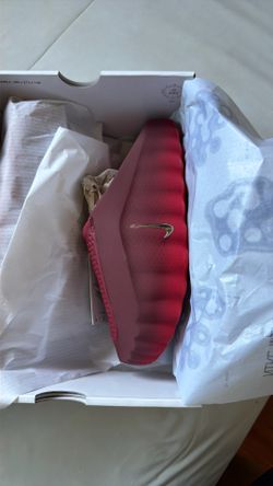 Nike mind 001 team red size 8