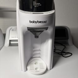 Baby Brezza Formula Pro