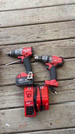 Milwaukee M18 Fuel Drill Set with Battery and Charger