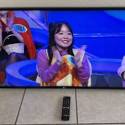 LG 43LJ5500  Full HD 1080p Smart LED TV - 43" Class