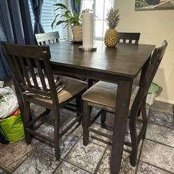 5 piece Counter Height Dining Set