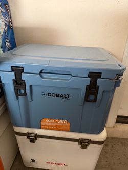 Cobalt 25Q Roto-Molded Hard Cooler