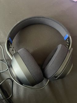 PlayStation 4/5 Headset Barely Used Still New