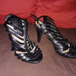 NEW Ladies High Heel Black Shoes $15 Size 8 1/2