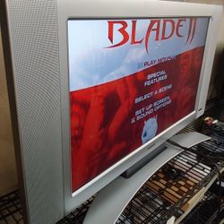 Magnavox  32inc Surround Sound Flat Screen TV 