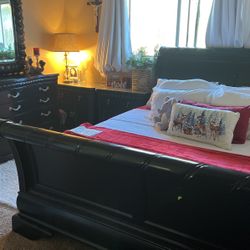 Broyhill Furniture Bedroom Set