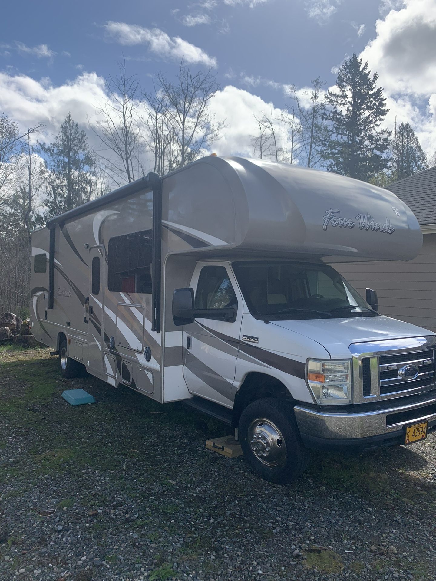 2016 Four Winds E450