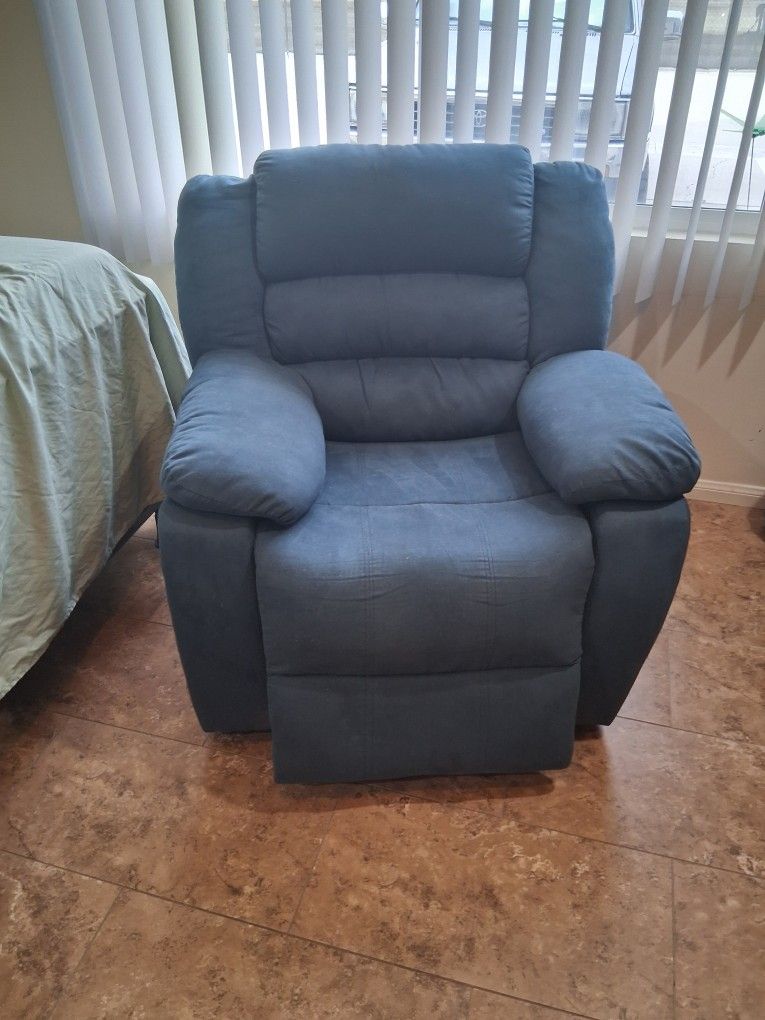 Used Recliners For Sale On Craigslist