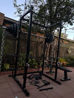 TITÁN SQUAT RACK WITH YORK OLYMPIC WEIGHTS