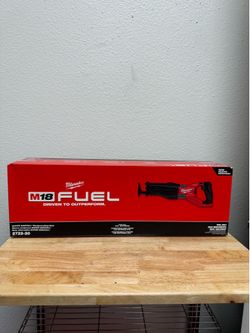 Milwaukee M18 Fuel super sawzall reciprocating saw