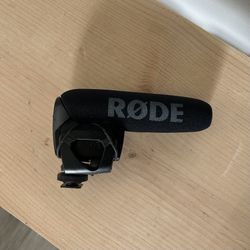 RODE VideoMic Camera-Mount Shotgun Microphone