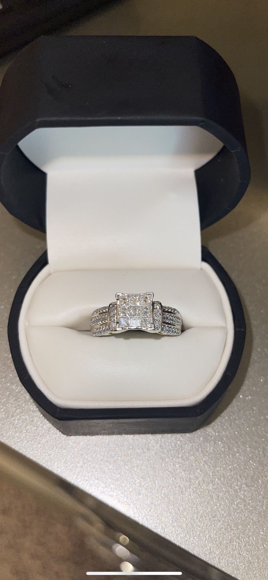 Brand New Engagement Ring 10k Gold Size 8 1ctw