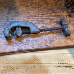 Old pipe cutter don’t need it anymore