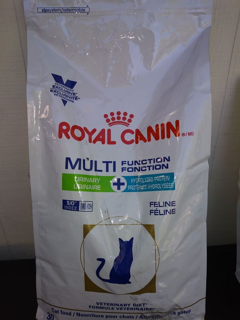 Royal Canin Veterinary Diet® Feline Multifunction Urinary + Hydrolyzed Protein dry cat food 6.6 lb