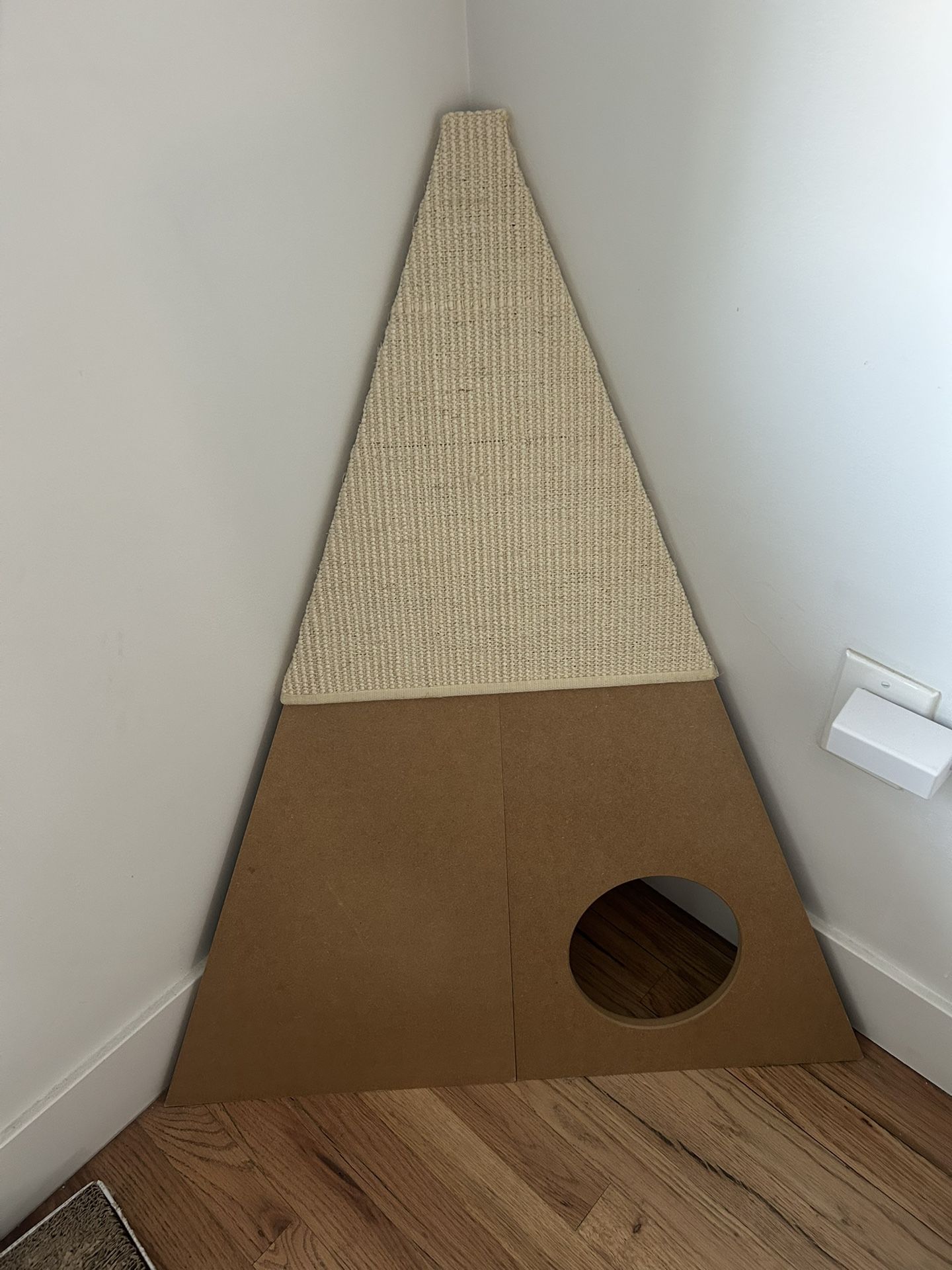Cat Scratch Post
