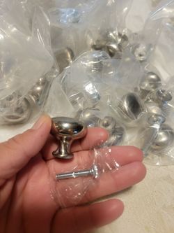Silver Knob 25 total
