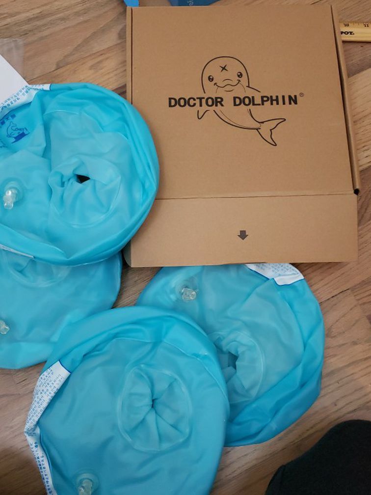 New Doctor Dolphin Set Of 4 Swim Rings Wings Kids Blue Pool