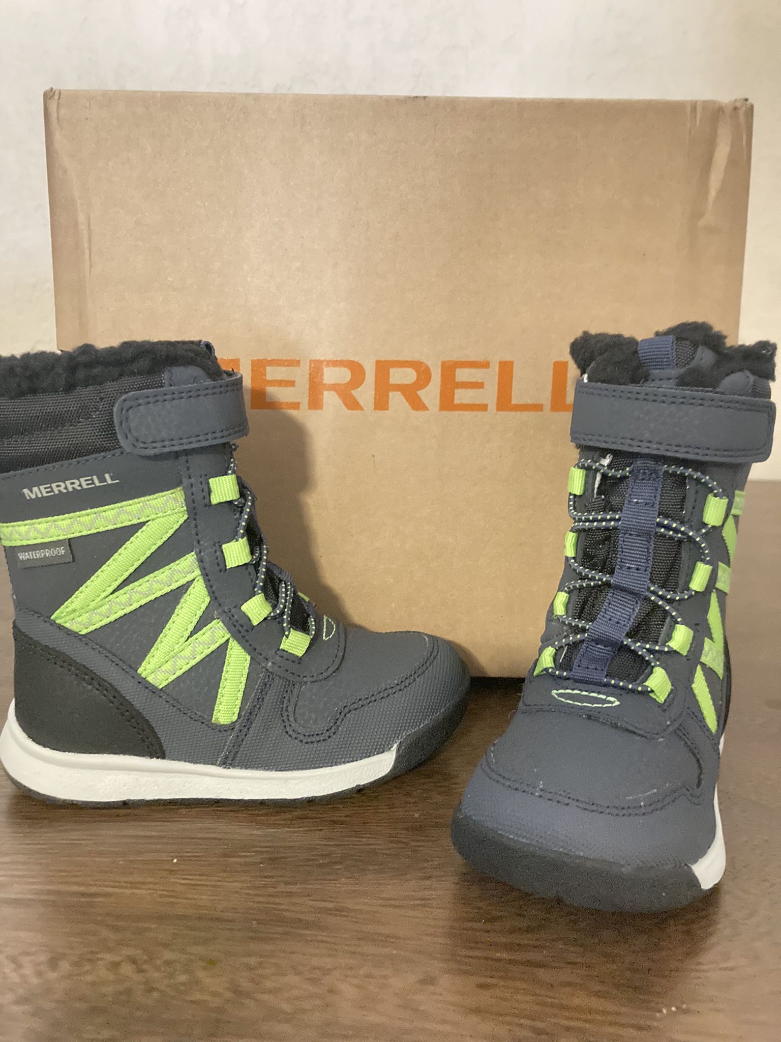 READ ENTIRE AD BEFORE MESSAGING: 2 Pairs Available Merrell Snow Crush 2.0 Waterproof winter snow boots LEATHER navy Toddler size 7 ( fits 24 months )