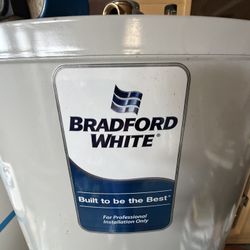 ALMOST NEW BRADFORD WHITE 50 GALLON