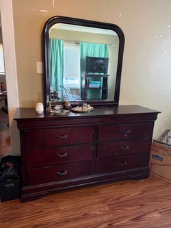 6 Drawer Dresser with Mirror