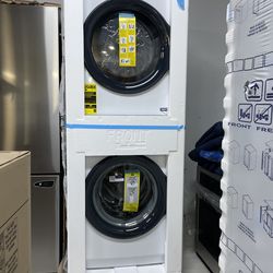 Washer and dryer stacked electric