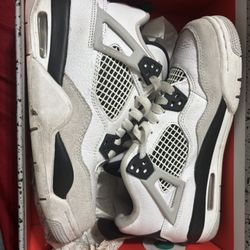 Air Jordan 4 Retro