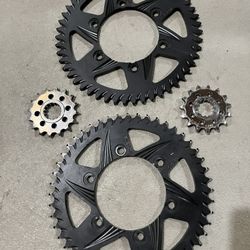 Yamaha R1 Sprockets 