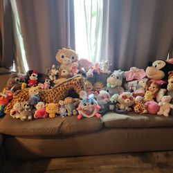 Large lot of stuffies