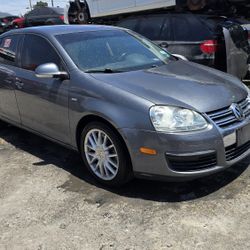 2009 VW JETTA WOLFSBURG PARTING OUT PARTS FOR SALE PARTES
