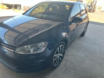 2017 Volkswagen Golf TSI