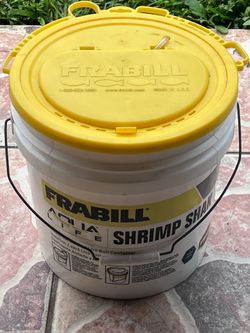 Frabill Shrimp Shak Bait Bucket w bubbler for fishing