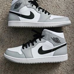 Air Jordan 1 Mid "Light Smoke Grey" 