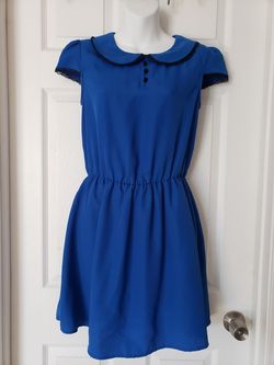 Junior's Dress Size Small