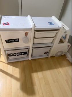 Kids toy storage bus.