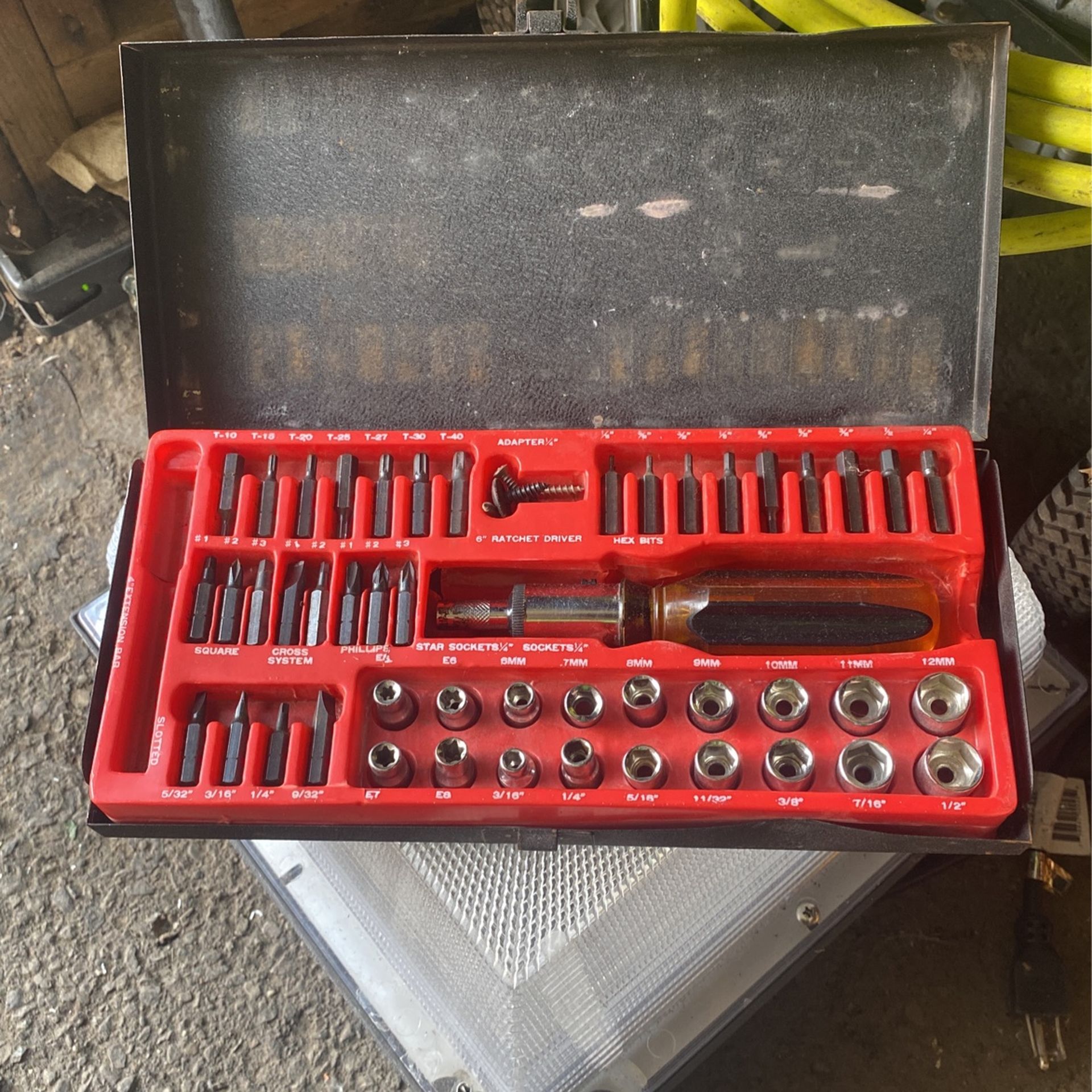 Ratcheting Screwdriver Set