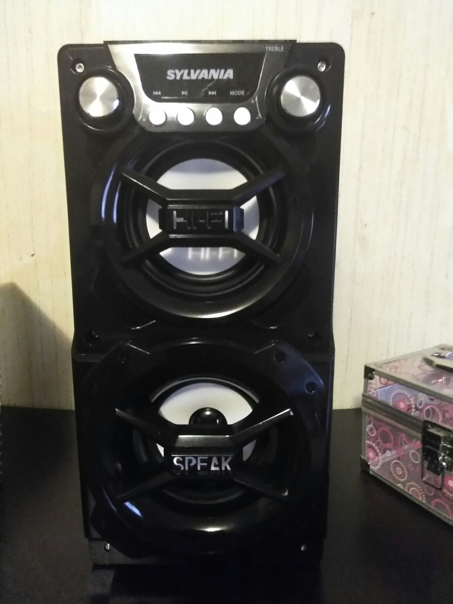 Bluetooth speaker nice brand new condition