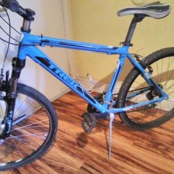 Trek 26" 3500 Men's Mountain Bike